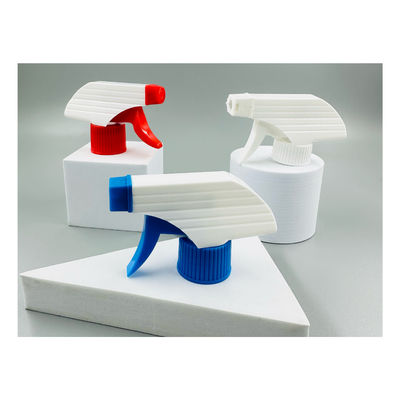 Pulverizador de gatilho de plástico colorido personalizado para limpeza doméstica em azul branco vermelho